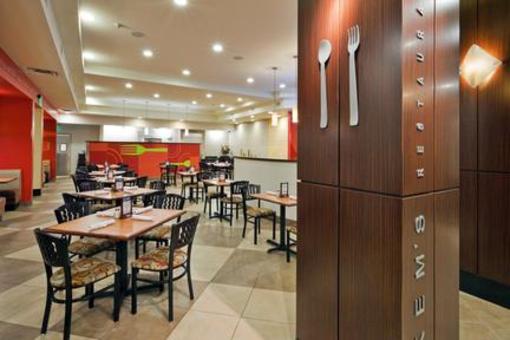 фото отеля Holiday Inn & Suites Waco Northwest
