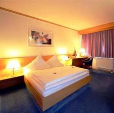фото отеля Hotel Bavaria Brehna