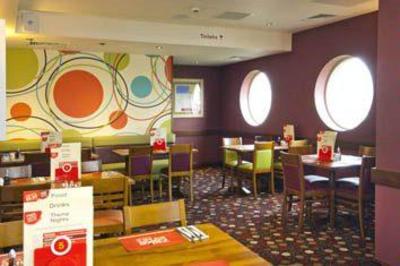 фото отеля Premier Inn Widnes