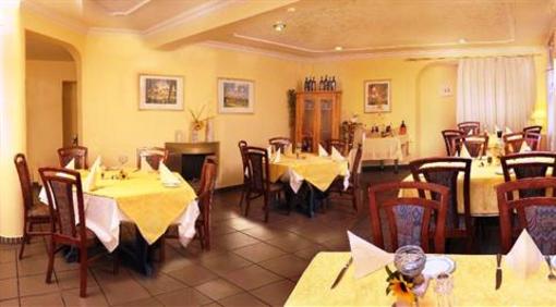 фото отеля Hotel Landhaus - Restaurant Mafiosi
