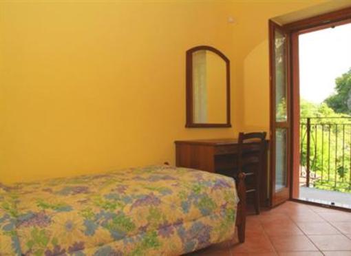 фото отеля Casa Vacanze Da Edo Hotel Civate