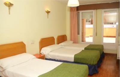 фото отеля Hostal Arlanzon