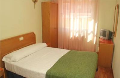 фото отеля Hostal Arlanzon