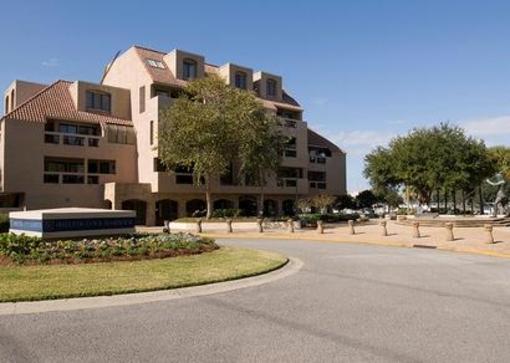 фото отеля ResortQuest Harbourside Villas Hilton Head Island