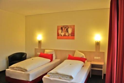 фото отеля Hotel Aurach Garni
