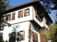 Havuzlu Deligozler Bag Evi