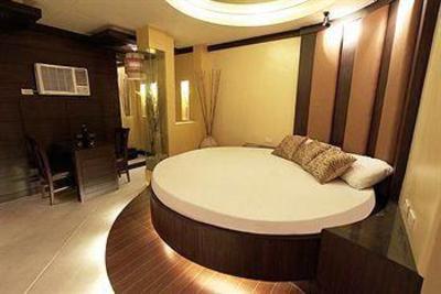 фото отеля Victoria Court Malabon
