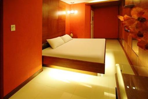 фото отеля Victoria Court Malabon