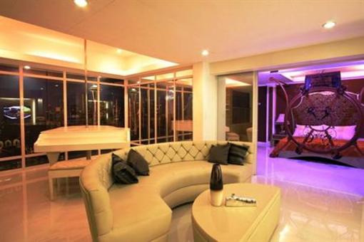 фото отеля Victoria Court Malabon