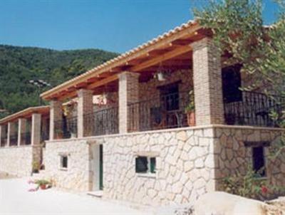фото отеля Holiday House Marathia Keri