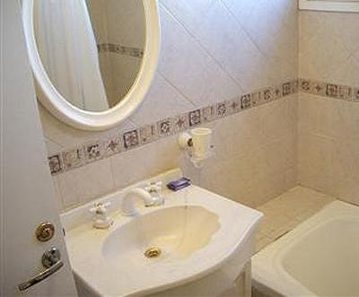 фото отеля Las Retamas Bed and Breakfast