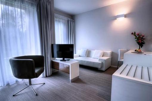 фото отеля Utopia Hotel Masnuy-Saint-Jean