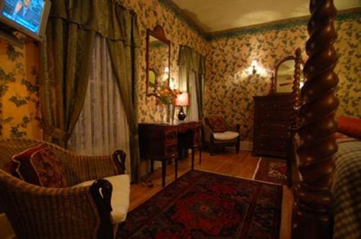 фото отеля Great Tree Inn Chautauqua