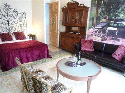 фото отеля El Petit Palauet Apartment Canet De Mar