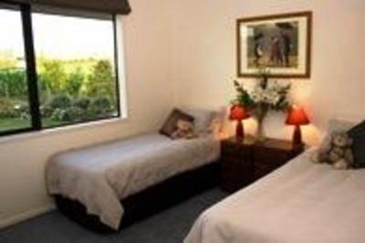 фото отеля Halletts Bed & Breakfast Hamilton