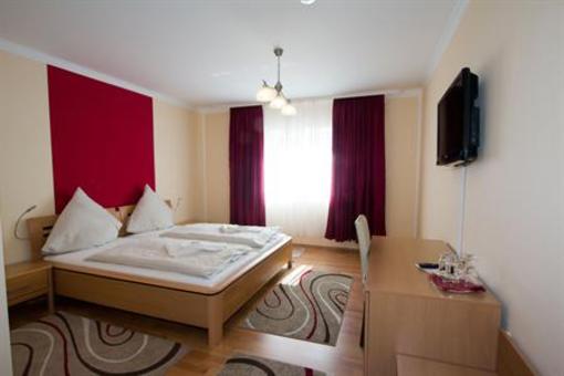 фото отеля Hotel Rhein-Mosel-View