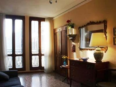 фото отеля Santa Maria Formosa Apartment