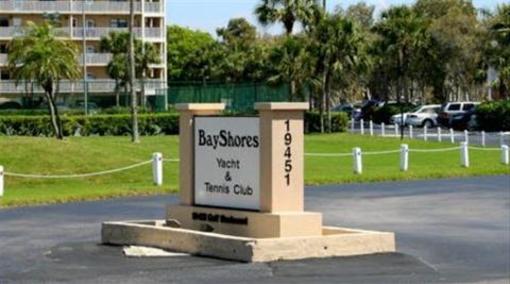 фото отеля Bayshores Yacht Hotel Indian Shores