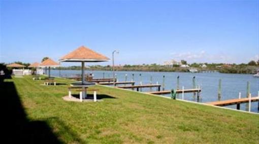 фото отеля Bayshores Yacht Hotel Indian Shores