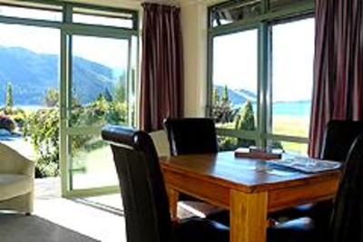 фото отеля Lake Tekapo Scenic Resort