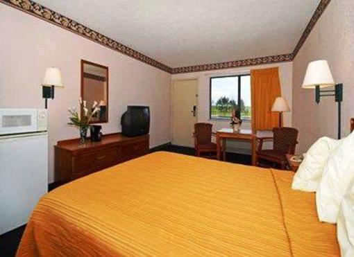 фото отеля Quality Inn Marianna