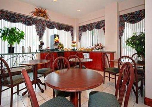 фото отеля Quality Inn Marianna