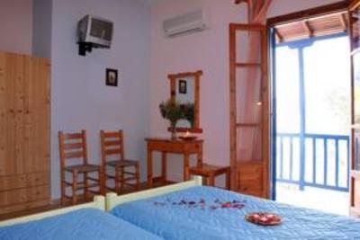 фото отеля Christinis Rooms