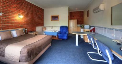фото отеля Tanjil Motor Inn