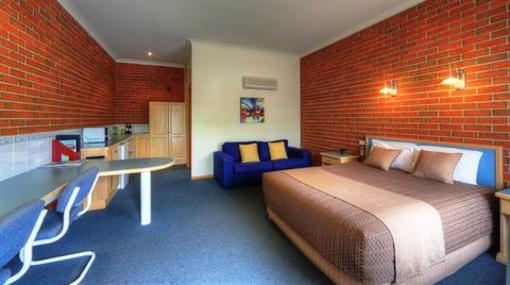 фото отеля Tanjil Motor Inn