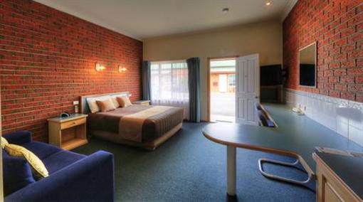 фото отеля Tanjil Motor Inn