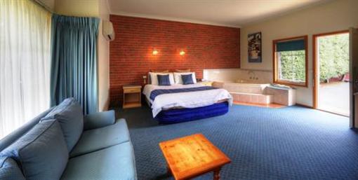 фото отеля Tanjil Motor Inn
