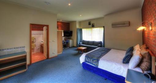 фото отеля Tanjil Motor Inn