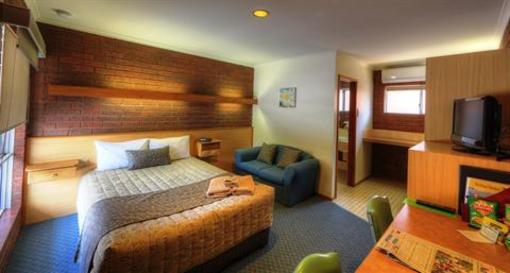 фото отеля Tanjil Motor Inn