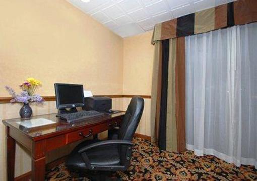 фото отеля Comfort Inn Mercer