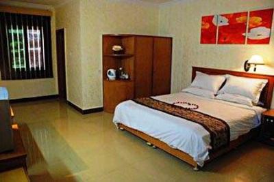 фото отеля West Island Resort A Long Journey Hotel