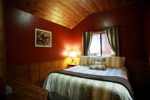 фото отеля Sleepy Hollow Cabins and Motel