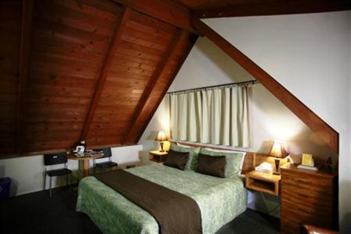 фото отеля Sleepy Hollow Cabins and Motel