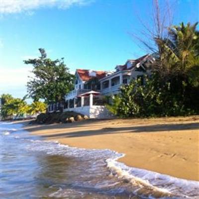 фото отеля Tres Sirenas Beach Inn