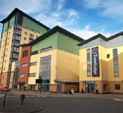 фото отеля Travelodge London Edmonton