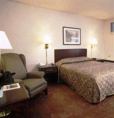 фото отеля Riverside Inn Cayce