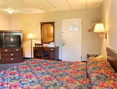 фото отеля Travelodge Lakewood