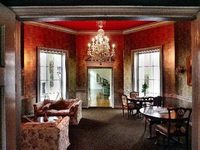 Oak Creek Manor Luxury Bed and Breakfast
