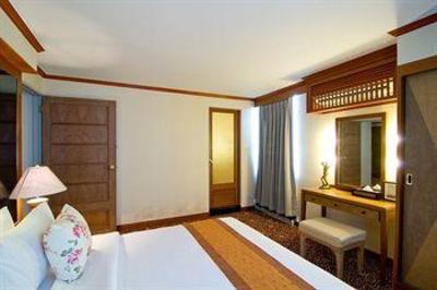 фото отеля Manhattan Hotel Bangkok