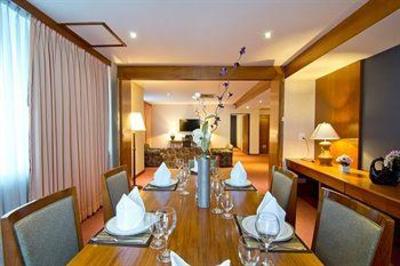 фото отеля Manhattan Hotel Bangkok