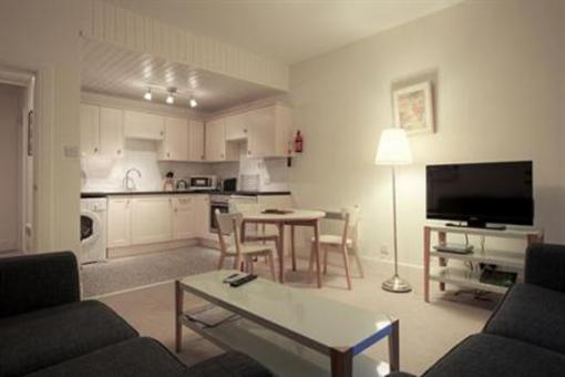 фото отеля Destiny Scotland Rose Street Flats Edinburgh
