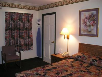 фото отеля Budget Inn Salisbury