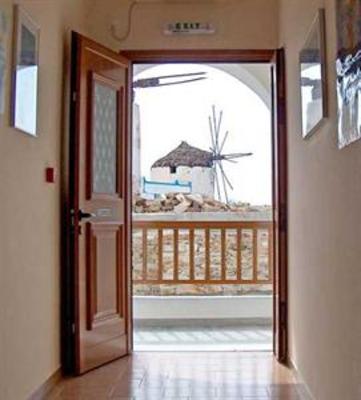 фото отеля The Windmills Rooms Hostel Ios