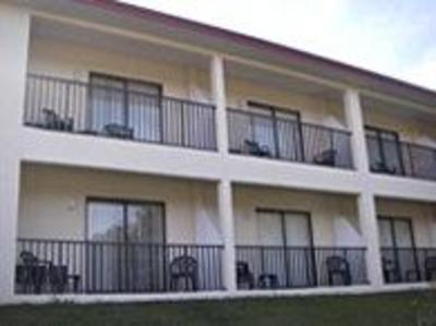 фото отеля The Central Motel Inverness