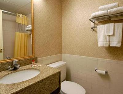 фото отеля Super 8 Poughkeepsie