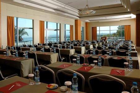 фото отеля Crowne Plaza Izmir